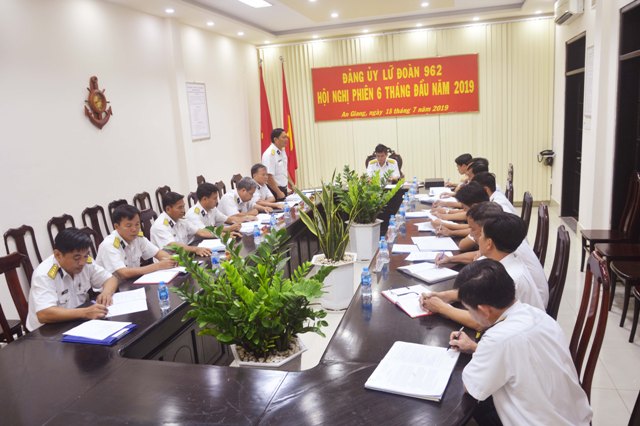 Đảng ủy Lữ đoàn 962 tổ chức Hội nghị phiên 6 tháng đầu năm